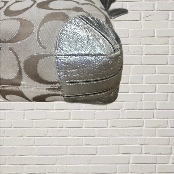 Coach Signature Metallic Silver Hobo Shoulder Bag Purse B1225-15731 Pink Lining - Picture 7 of 14